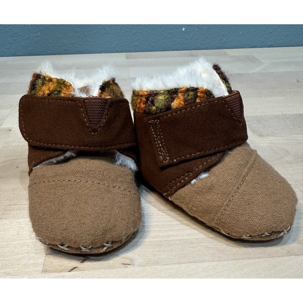 Toms Baby Moccasins Slippers Booties Size 2 Shoe Fur Brown Unisex Baby Toddler